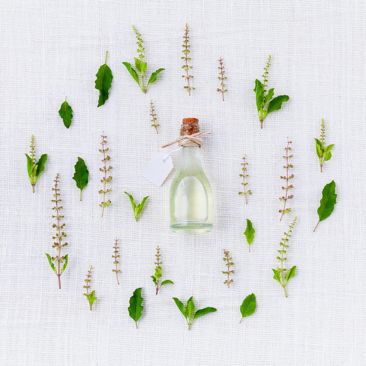 How to Use Mandarin Essential Oil for Skin: A Gentle Glow Routine